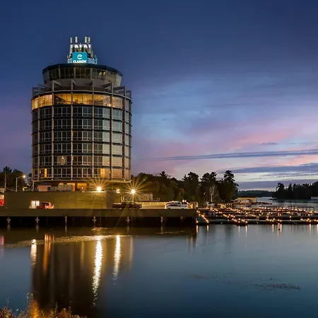 Clarion Lakeside Inn & Conference Centre-2